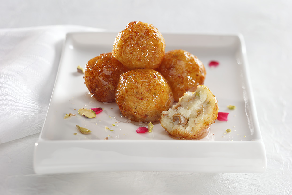 Plate of Aloo Gulab Jamun