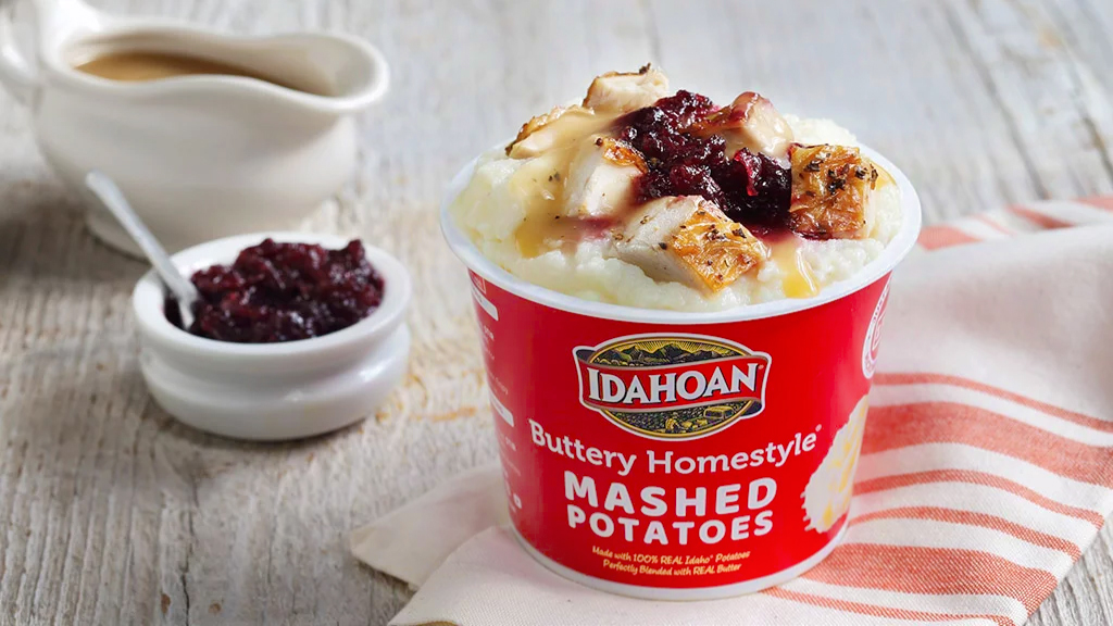 Roasted Turkey Gravy and Cranberry Mashed Potato Cup